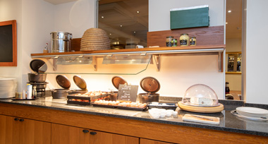 Buffet in het restaurant van Fletcher Hotel-Restaurant Wolfheze